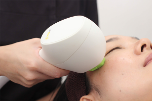 複合美容機器「VENUS VERSA」 | 山田皮膚科